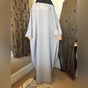 Light gray abaya
